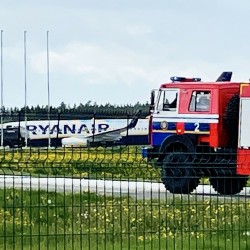 Zatrzymanie samolotu Ryanair w Mińsku to piractwo lotnicze