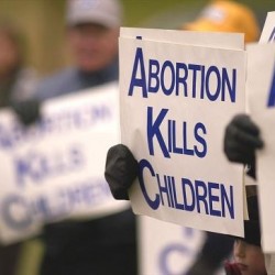 Będą kary dla zwalczających aborcję