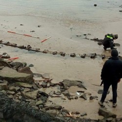 200-letnia łódź znaleziona na plaży w Irlandii Płn.