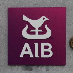 Bank AIB jednak nie wycofa obsługi gotówkowej