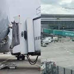 Zawalił się rękaw do samolotu na lotnisku w Dublinie