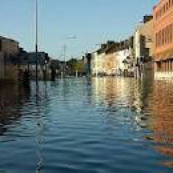 Powodzie w Irlandii Płn., utrudnienia w transporcie