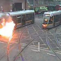 Mężczyzna oskarżony o podpalenie tramwaju w Dublinie