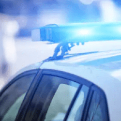 Pościg za pijanym kierowcą w Warszawie. Potrącił policjanta i uszkodził trzy radiowozy