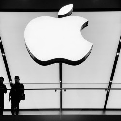 Irlandia w końcu otrzymała 13 mld euro od Apple