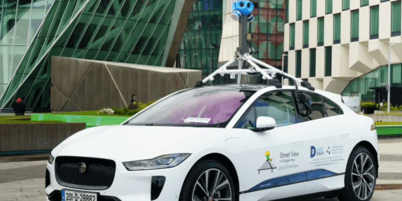 Elektryczny Jaguar ma jeździć po Dublinie i robić zdjęcia dla Google