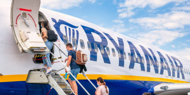 Ryanair zapewni nawet 2 tys. miejsc pracy, ale to trochę potrwa