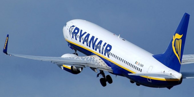 Ryanair: wzrost przychodów przy dużym spadku zysku