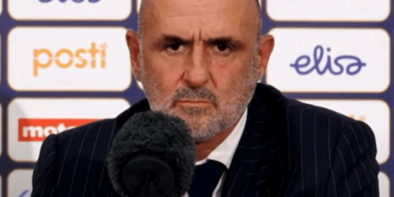 Michał Probierz pozostaje selekcjonerem reprezentacji, Kulesza porozmawia z Lewandowskim