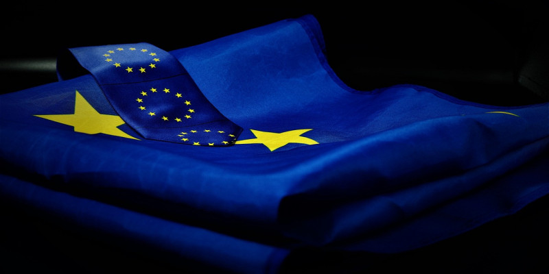 Komisja Europejska wszczęła postępowanie wobec 18 państw, w tym Polski i Irlandii w związku z sankcjami na Rosję