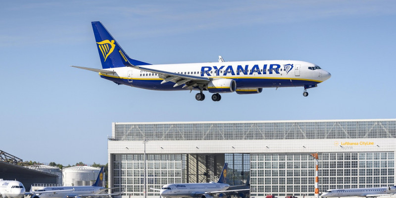 Ryanair tnie połączenia z Francją