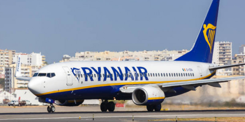 Ryanair otworzył bazę w Tiranie. Loty do Dublina