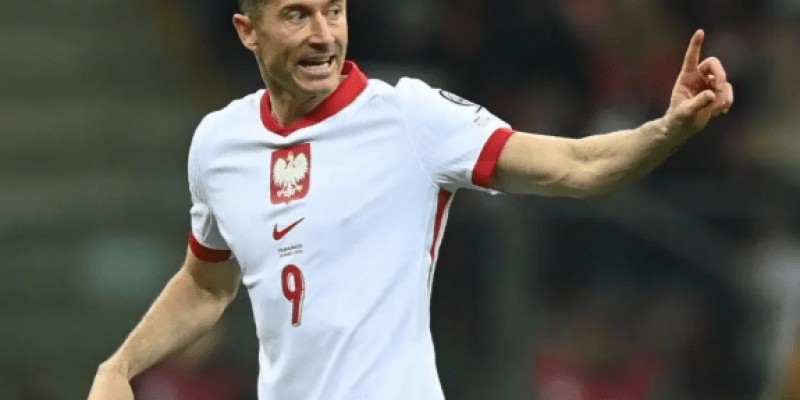 Urban powołał kadrę. Wraca Lewandowski – jako kapitan